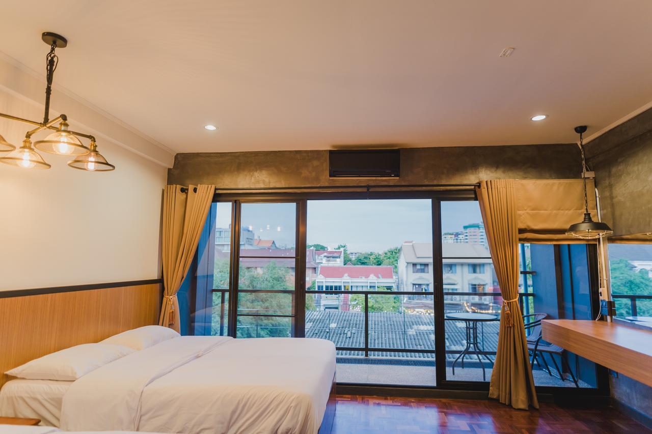 No.9 Hostel & Cafe Чиангмай Екстериор снимка