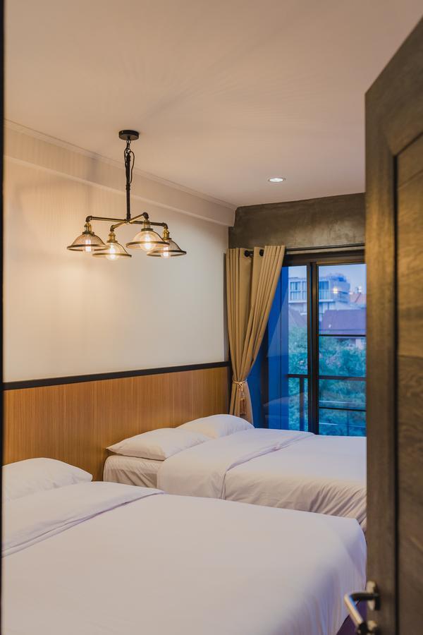 No.9 Hostel & Cafe Чиангмай Екстериор снимка